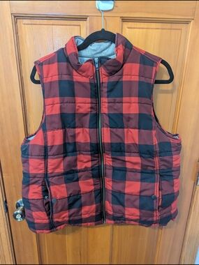 Natural Reflections Red and Black Plaid Quilted Vest